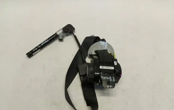 Tesla Model 3 Front seatbelt 1105822-01-F