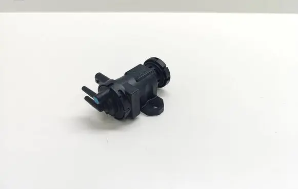 BMW 5 F10 F11 Turbo solenoid valve 8509323 850932302 11748509323