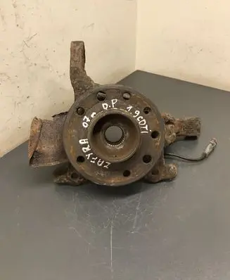 Opel Zafira B Front wheel hub
