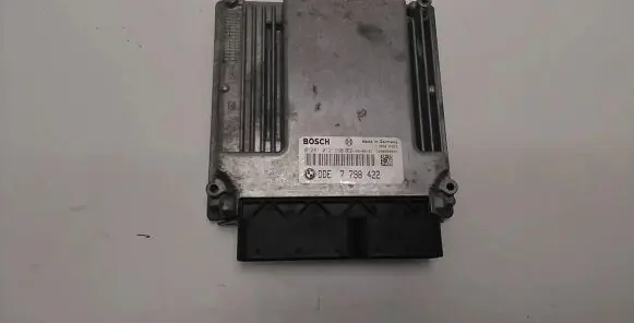 BMW 5 E60 E61 Engine control unit/module 7798422 1039S09097 0281012190