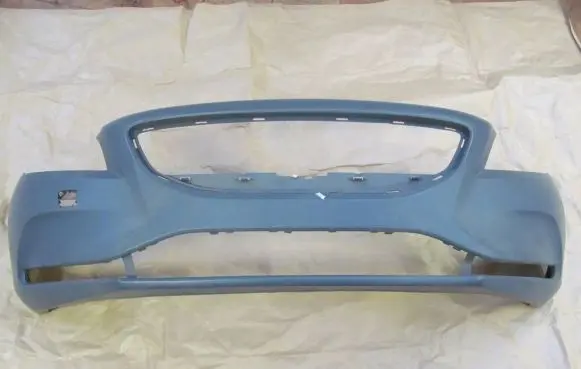 Volvo V40 Front bumper 90C207-1