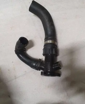 BMW 5 G30 G31 Engine coolant pipe/hose 8619408