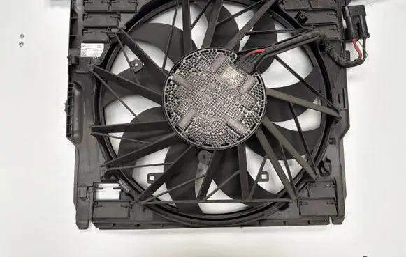 BMW 6 F06 Gran coupe Electric radiator cooling fan 16141910 A45396110 7576564