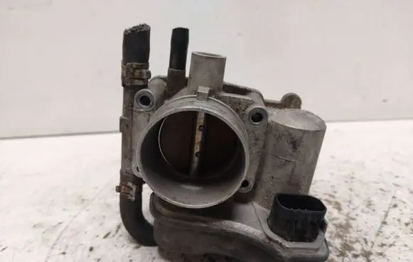 Opel Zafira A Throttle valve 25177983
