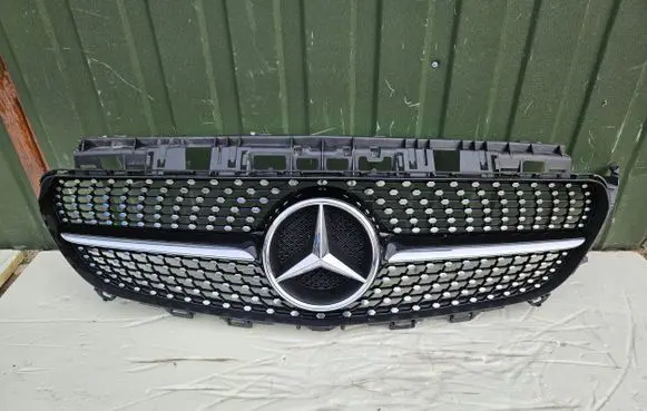 Mercedes-Benz E W238 ACC Distronic radar sensor grill/trim A2388880400