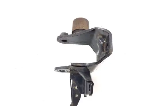 Toyota Auris 150 Engine mounting bracket 123210R010