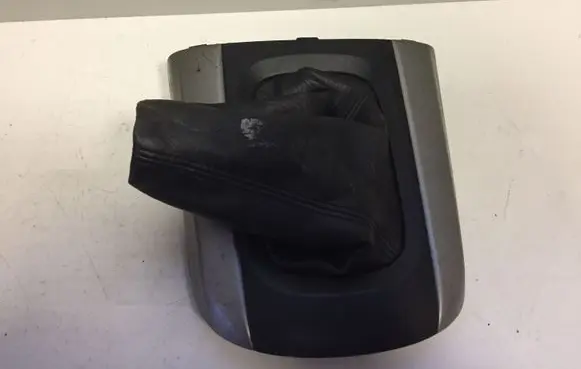 Toyota RAV 4 (XA30) Gear shifter surround trim plastic 4588212030