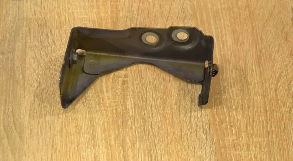 Chevrolet Orlando Headlight/headlamp mounting bracket 