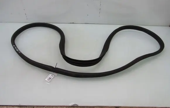 KIA Xceed Rubber seal rear door 21R