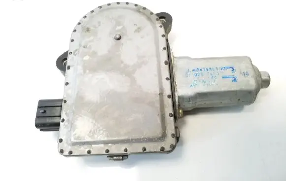 Mitsubishi Pajero Sport I Rear door window regulator motor 0620200650