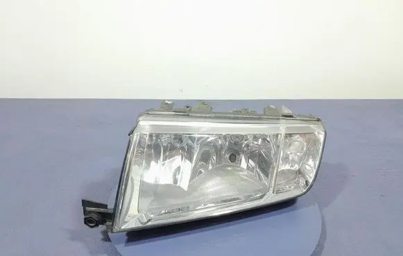 Skoda Fabia Mk1 (6Y) Headlight/headlamp 