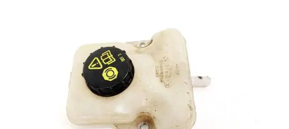 Mazda 5 Brake fluid reservoir C23643550 K1900