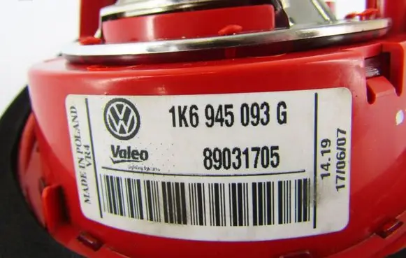 Volkswagen Golf V Tailgate rear/tail lights 1K6945093G