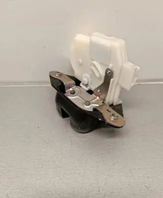 Honda CR-V Tailgate/trunk/boot lock/catch/latch 39122