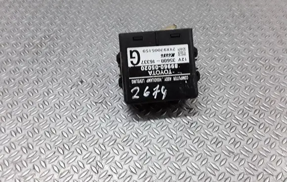Toyota Avensis T250 Light module LCM 8996005020