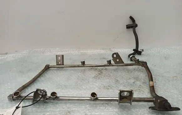 Ford Mustang IV Fuel injector supply line/pipe 1R3E9F79