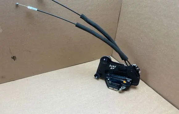 Toyota C-HR I Front door lock