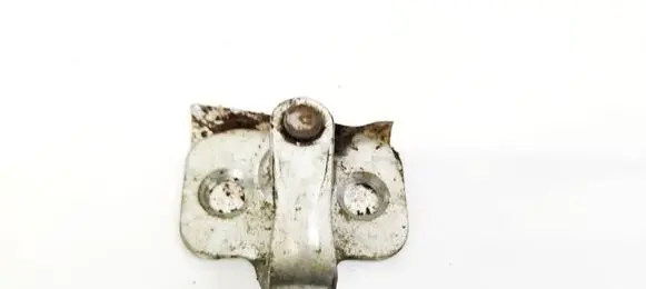 Chevrolet HHR Front door lock loop/hook striker 15825600