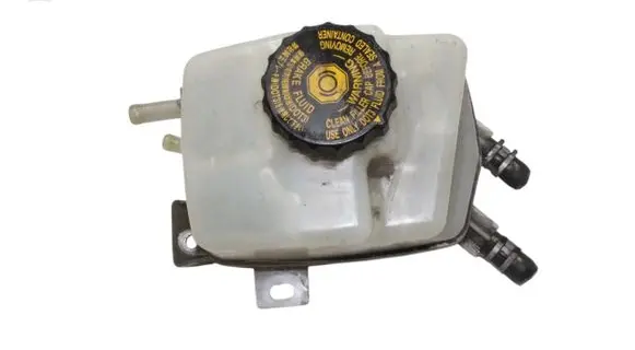 Lexus RX 450H Brake fluid reservoir 