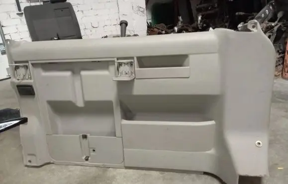 Volkswagen Multivan T4 Trunk/boot side trim panel 703867039A