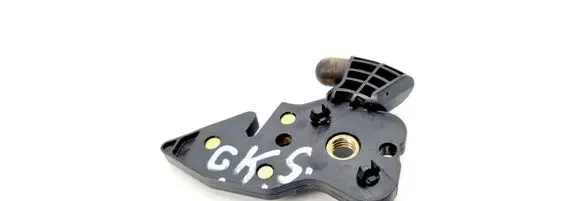Renault Laguna II Seat back rest lock catch 8200001824