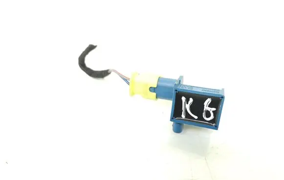 Volkswagen Jetta VI Airbag deployment crash/impact sensor 5K0959351A