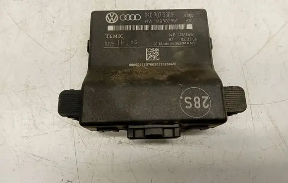 Volkswagen Touran I Gateway control module 1K0907530F 0325 1K0907951