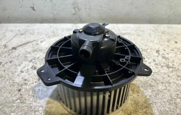 Mazda 323 Heater fan/blower 1940000083