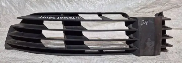 Volkswagen PASSAT B5 Front bumper lower grill 4HS904M0
