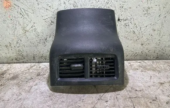 Dodge Challenger Rear air vent grill AF85178TRM00 41758 GP6304