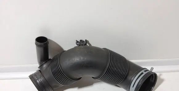 Audi A3 S3 8P Turbo air intake inlet pipe/hose 3C0129654M 446196604