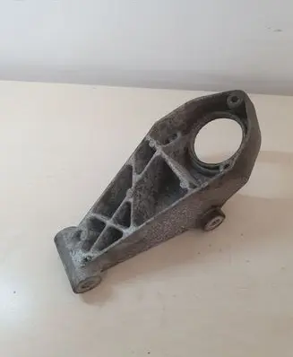 Opel Astra J Other engine bay part