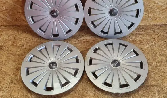 Audi Q3 8U R16 wheel hub/cap/trim 8W0601147
