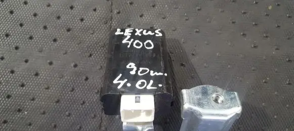 Lexus LS 460 - 600H Window wiper relay 1015791880 101579-1880