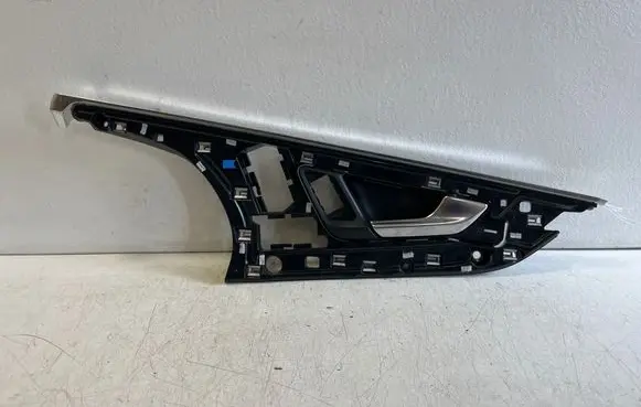 Audi Q7 4M Front door interior handle 4M0837020B