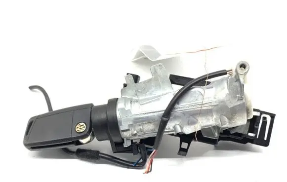 Volkswagen Golf VII Ignition lock 1K0905851