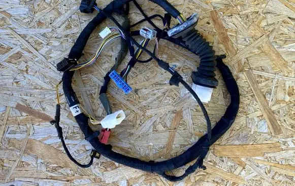 Chrysler 300M Front door wiring loom 04759633AB 99026906