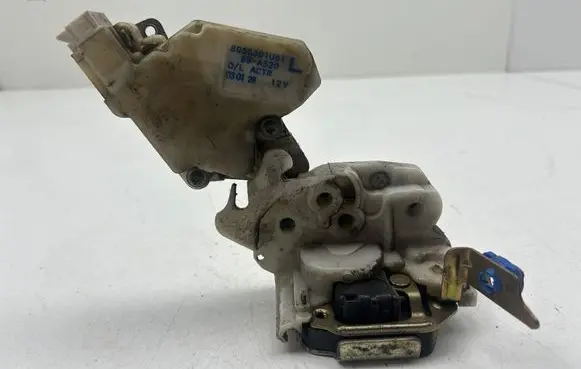 Nissan Terrano Tailgate/trunk/boot lock/catch/latch 89A520