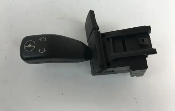 BMW 5 E39 Steering wheel adjustment switch 8373901 LK01800000