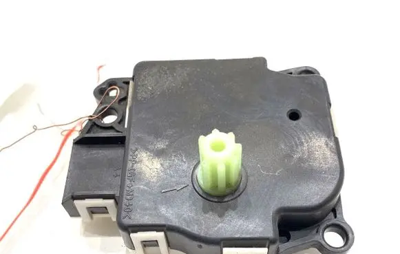 Ford Ecosport Air flap motor/actuator AV1119E616HA