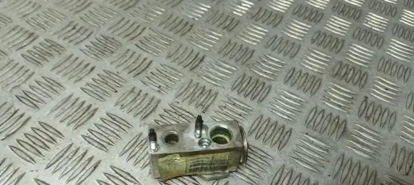 Air conditioning (A/C) expansion valve