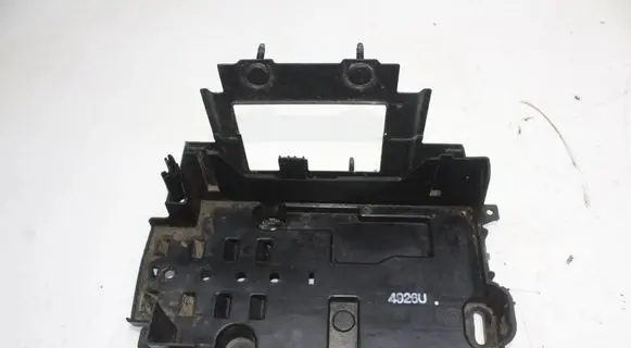 Opel Mokka Battery box tray 42334926