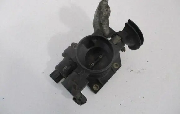 Toyota Aygo AB10 Throttle body valve 8945252011