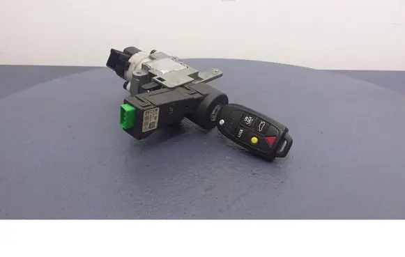 Volvo S60 Ignition lock 8626324