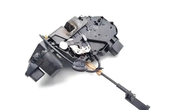 Volvo XC60 Front door lock 30799306