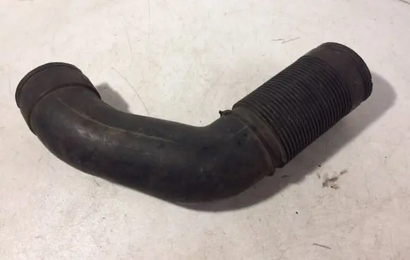 Renault Laguna I Air intake hose/pipe 7700870674