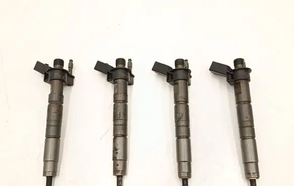 BMW 5 F10 F11 Fuel injectors set 7823461