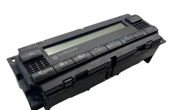 Volkswagen Golf IV Climate control unit