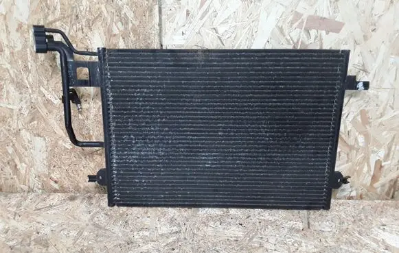 Volkswagen PASSAT B5.5 A/C cooling radiator (condenser) 3B0260401