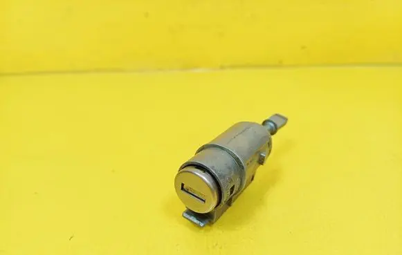 Audi A6 S6 C5 4B Front door lock (next to the handle)